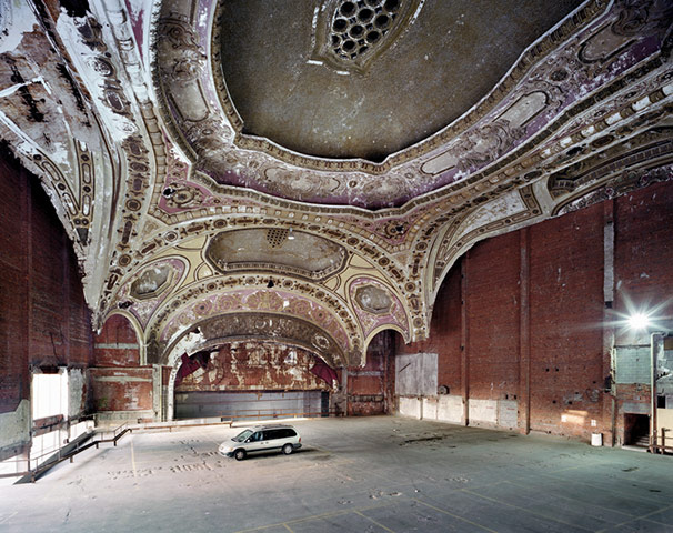 Detroits Infamous Theater-turned-parking Garage Sold At Auction