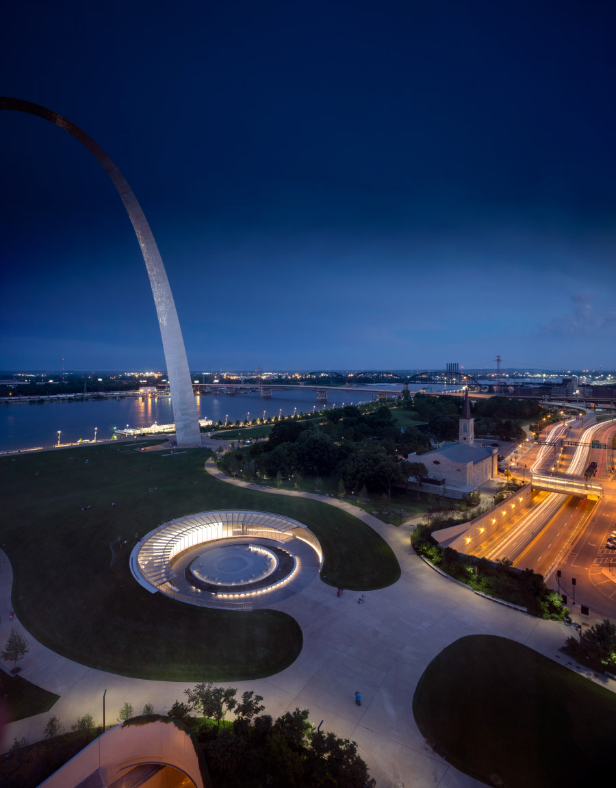 Museum beneath St. Louis&#39;s Gateway Arch opens to the public - comicsahoy.com