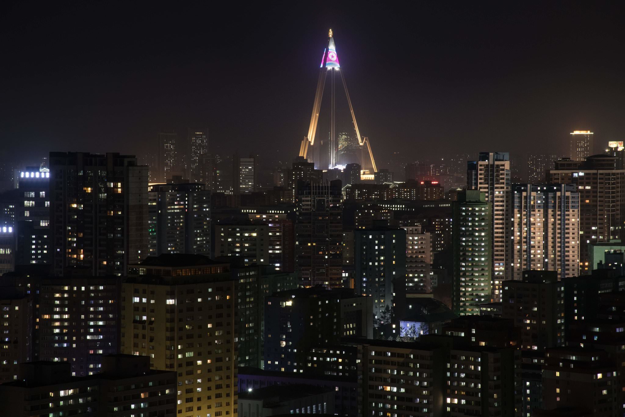 Pyongyang S Giant Pyramid Puts On A Massive Light Show