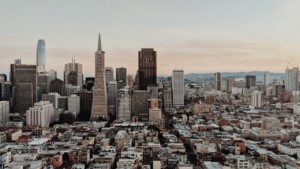 旧金山天际线的照片