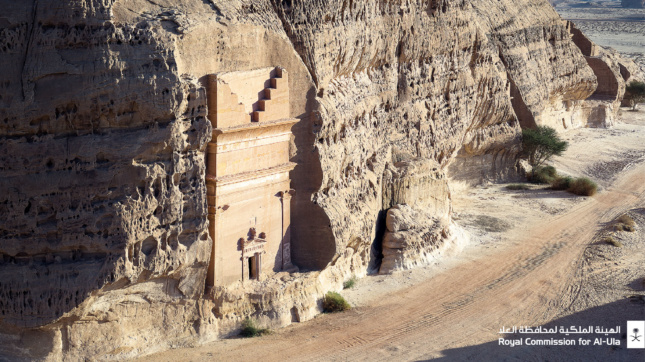 在Al-Ula谷的古老Nabatean坟茔