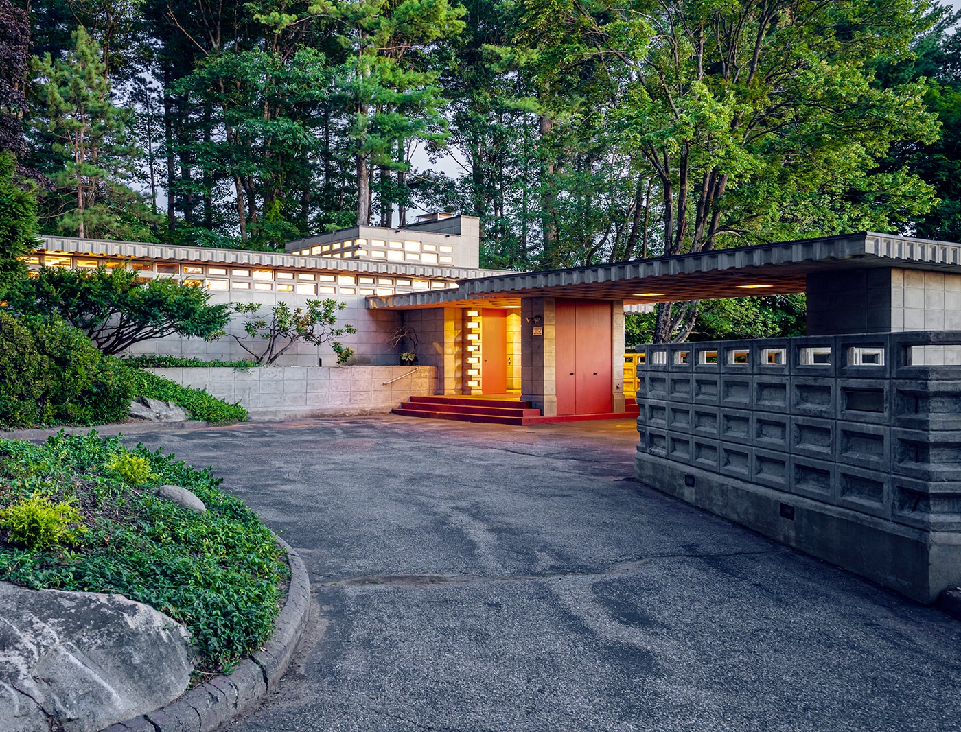  Currier Museum of Art  acquires a second Frank Lloyd Wright 