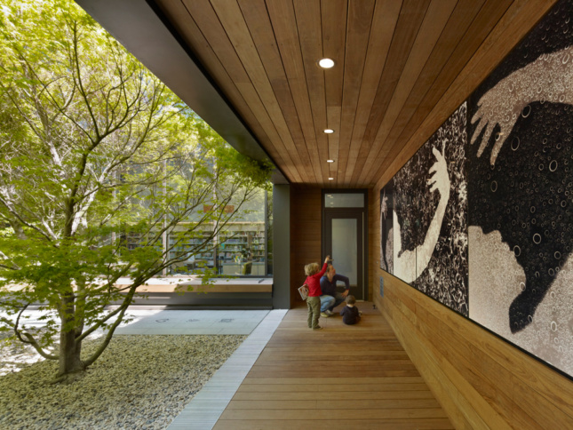 黑客建筑师设计的木材门廊
