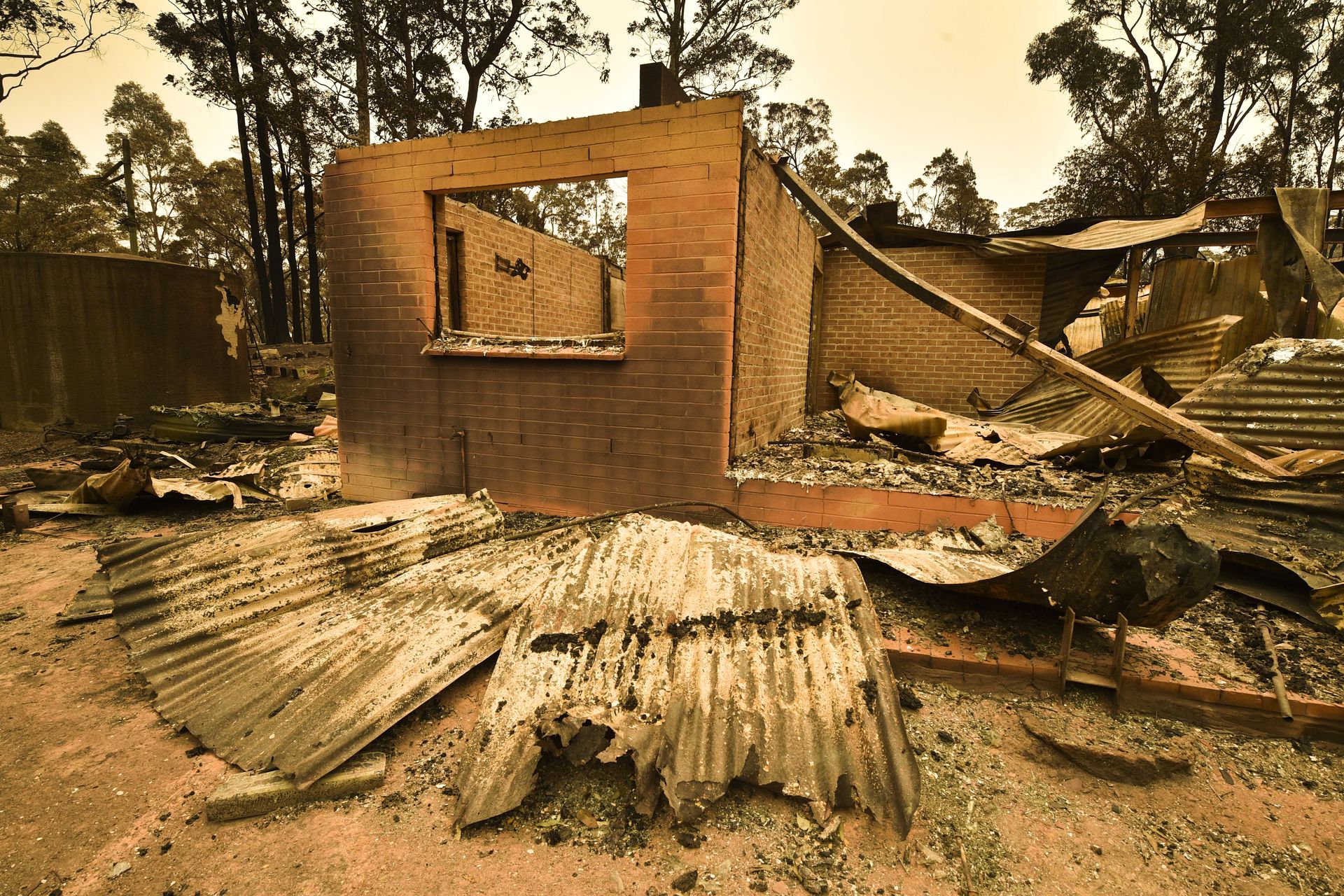 澳大利亚的一所房子被大火夷为平地