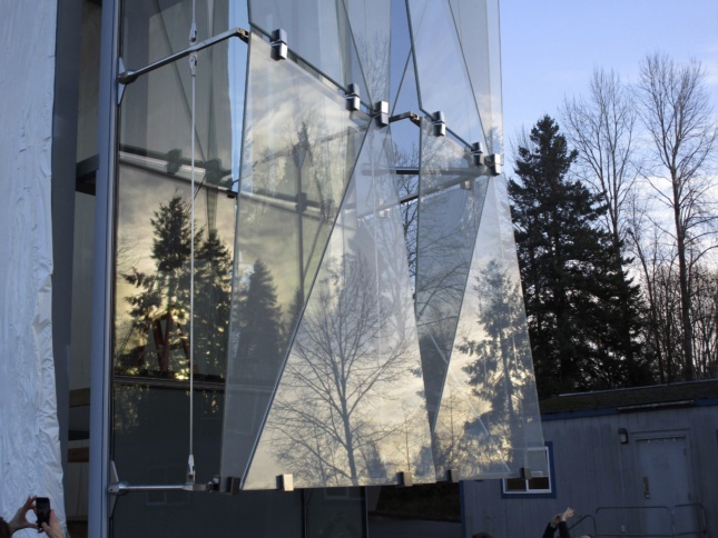骑士校园玻璃立面的细节图像