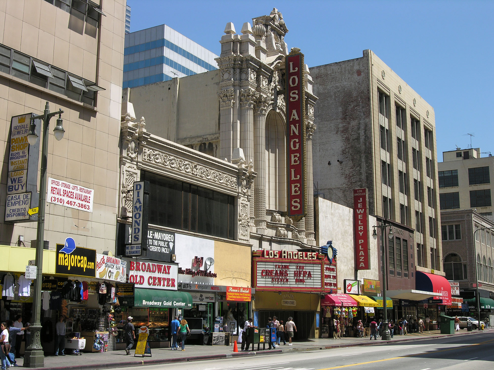 Downtown Los Angeles’s Broadway Street may soon go carfree