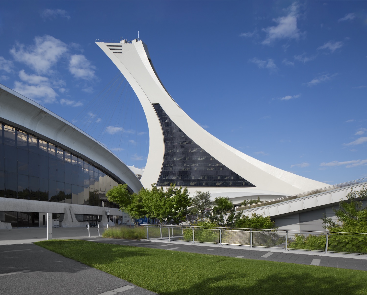 奥林匹克塔的外观在蒙特利尔