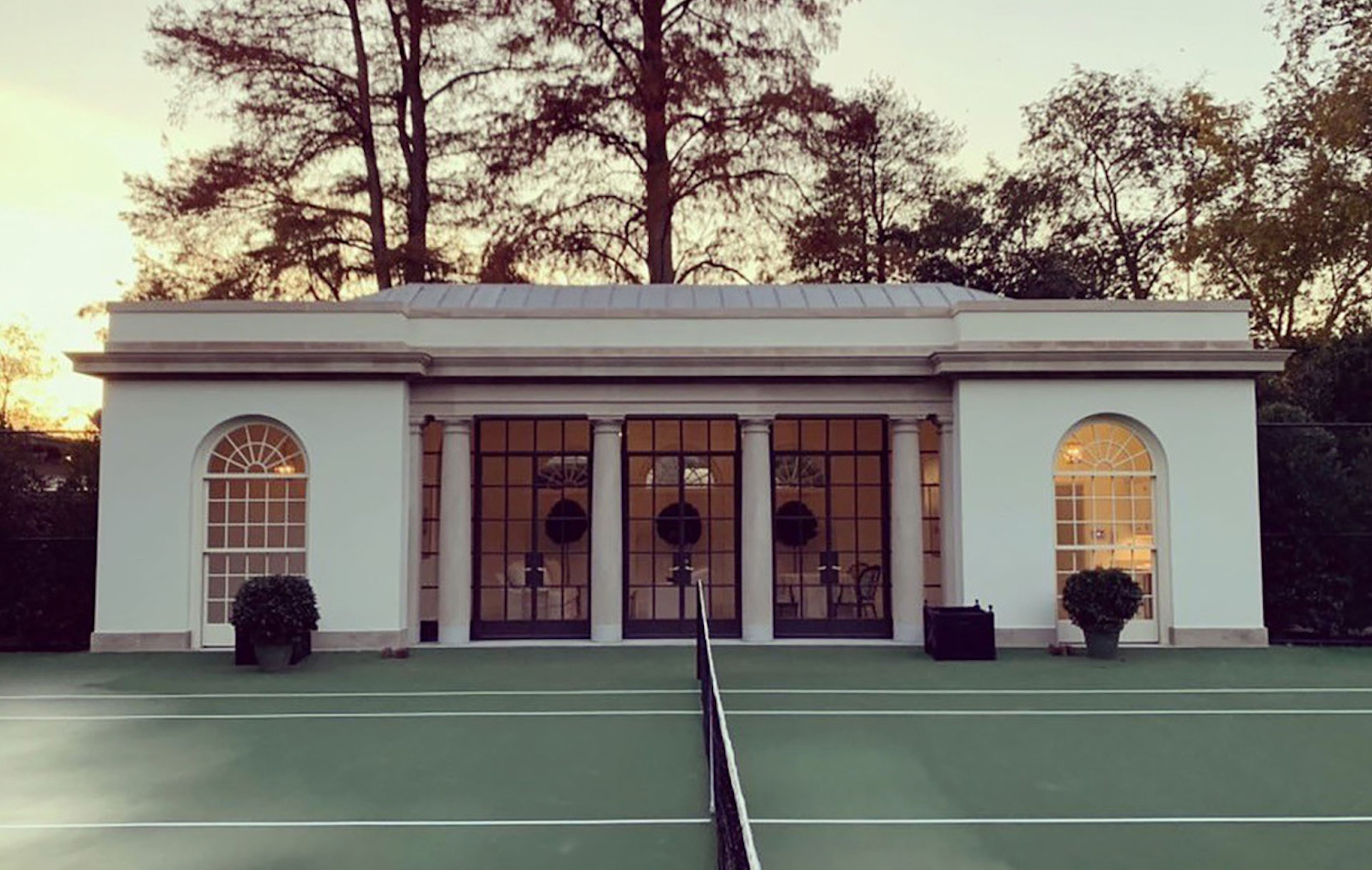 The White House S Classically Inspired Tennis Pavilion Is Complete Draws Criticism For Timing