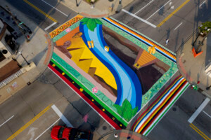 彩色街道壁画的鸟瞰图