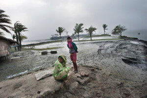 孟加拉国和气候难民的旋风伤害的形象